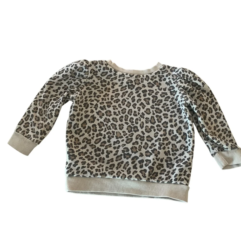 Grayson Mini Leopard Print Puff Sleeve Sweatshirt 2T‎